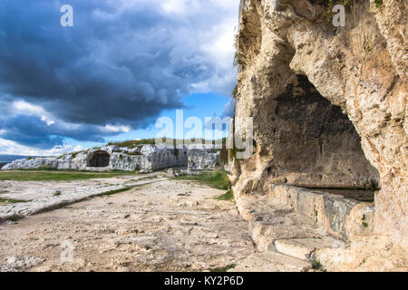 Die Art und Weise der Gräber innerhalb der Griechischen Theater von Syrakus Stockfoto