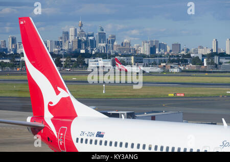 Qantas Flugzeug in Sydney Kingsford Smith Flughafen, New South Wales, Australien Stockfoto
