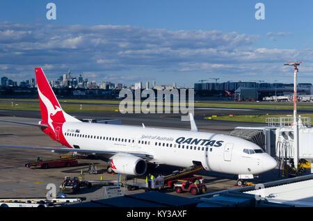 Qantas Flugzeug in Sydney Kingsford Smith Flughafen, New South Wales, Australien Stockfoto