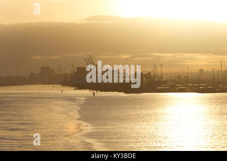 Belfast heabour bei Sonnenuntergang Stockfoto