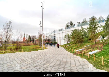 Moskau, Russland - November 04.2017: Natur-landschaft Park Zaryadye im historischen Zentrum der Stadt in der Nähe des Kreml Stockfoto