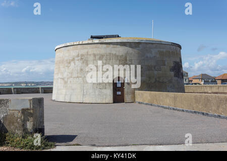 Seaford Head und Martello Tower Museum von Seaford Strand, Seaford, East Sussex, England, Vereinigtes Königreich Stockfoto