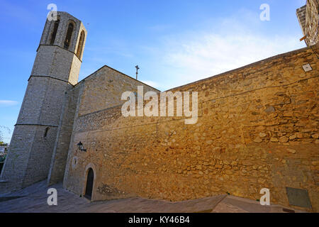 Blick auf das Kloster von Pedralbes, einem gotischen Kloster in Barcelona, Katalonien, Spanien. Es ist jetzt ein Museum. Stockfoto