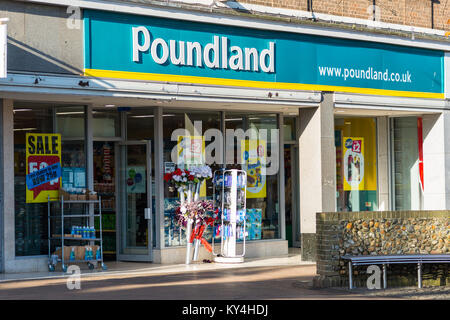 Poundland storefront in Bury St. Edmunds, Suffolk, England, UK. Stockfoto