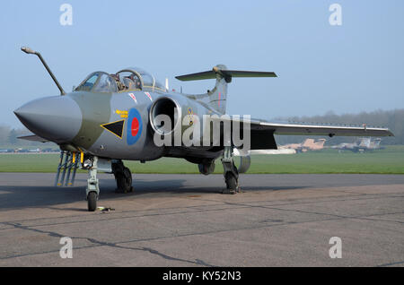 Blackburn Buccaneer B2XW 544 vintage Jet in Bruntingthorpe Flugplatz nach der Restaurierung durch die buccaneer Aviation Group zur Masse läuft Stockfoto