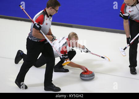 London, Ontario, Kanada, Jan 12 2018 Western Fair Sports Complex Glenn Howard von Team Kanada fegte die drei - das Spiel Serie von Amerika Herausforderung gegen Brasilianer Marcelo Mello heute an die 2018 Continental C mit 6-3 gewinnen. Kanada verdient jetzt einen Punkt in der 2018 Weltweit Männer-WM im kommenden Frühjahr in Las Vegas. Lukas Durda/Alamy leben Nachrichten Stockfoto