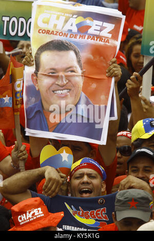 Valencia, Carabobo, Venezuela. 5. Aug 2012. August 05, 2012. Hugo Chavez, Präsident von Venezuela, macht eine politische mit Blick auf die Wiederwahl des Präsidenten. In Valencia, Carabobo Zustand. Foto: Juan Carlos Hernandez Credit: Juan Carlos Hernandez/ZUMA Draht/Alamy leben Nachrichten Stockfoto