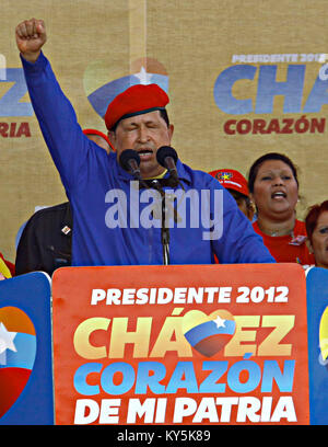 Valencia, Carabobo, Venezuela. 5. Aug 2012. August 05, 2012. Hugo Chavez, Präsident von Venezuela, macht eine politische mit Blick auf die Wiederwahl des Präsidenten. In Valencia, Carabobo Zustand. Foto: Juan Carlos Hernandez Credit: Juan Carlos Hernandez/ZUMA Draht/Alamy leben Nachrichten Stockfoto