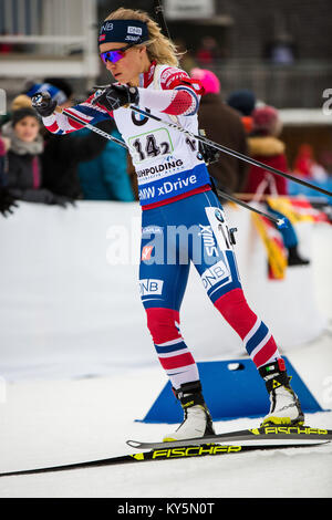 Ruhpolding, Deutschland. 13 Jan, 2018. Deutschland, Ruhpolding - Januar 13, 2017. Tiril Eckhoff von Norwegen (14, 2) Während der Frauen 4x6 km Staffel Wettbewerb an der BMW IBU Weltcup Biathlon in Ruhpolding gesehen. (Foto: Gonzales Foto/Alamy leben Nachrichten Stockfoto