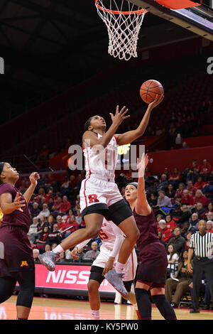 Piscataway, New Jersey, USA. 13 Jan, 2018. Rutgers Guard, TYLER SCAIFE (3), fährt zum Korb gegen Minnesota in einem Spiel an der Rutgers Athletic Center in Piscataway, New Jersey. Quelle: Joel Plummer/ZUMA Draht/Alamy leben Nachrichten Stockfoto