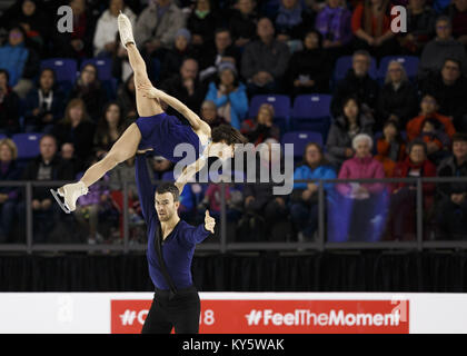 Vancouver, British Columbia, Kanada. 13 Jan, 2018. MEAGAN DUHAMEL und ERIC RADFORD skate in der Paare kostenlose Programm während der 2018 Canadian Tire nationalen Meisterschaften Doug Mitchell Thunderbird Sport Center am 13 Januar, 2018 in Vancouver, BC, Kanada. Credit: Andrew Kinn/ZUMA Draht/ZUMAPRESS.com/Alamy leben Nachrichten Stockfoto