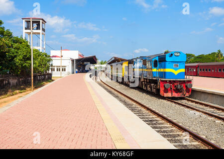 JAFFNA, SRI LANKA - 13. FEBRUAR 2017: Jaffna Bahnhof ist ein Bahnhof in Jaffna, im Norden von Sri Lanka. Es ist eine der belebtesten in der Coun Stockfoto