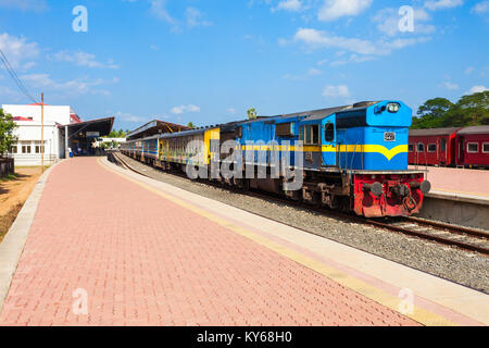 JAFFNA, SRI LANKA - 13. FEBRUAR 2017: Jaffna Bahnhof ist ein Bahnhof in Jaffna, im Norden von Sri Lanka. Es ist eine der belebtesten in der Coun Stockfoto