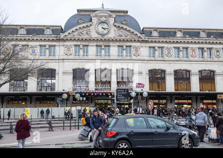 Außen, Außen, Passagiere, Zug, Bahn, Eisenbahn, Station, Central, Main, Matabiau, Toulouse, Frankreich, Abteilung, der, Haute-Garonne, Region, Royal, Stockfoto