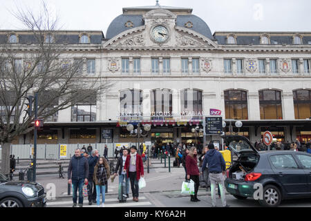 Außen, Außen, Passagiere, Zug, Bahn, Eisenbahn, Station, Central, Main, Matabiau, Toulouse, Frankreich, Abteilung, der, Haute-Garonne, Region, Royal, Stockfoto