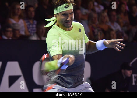 Auckland, Neuseeland. 12 Jan, 2018. David Ferrer in Spanien spielt eine Vorhand in seinem Halbfinale gegen Juan Martin Del Potro aus Argentinien während der ATP Männer Turnier in Auckland, Neuseeland am 12.Januar 2018. Credit: Shirley Kwok/Pacific Press/Alamy leben Nachrichten Stockfoto