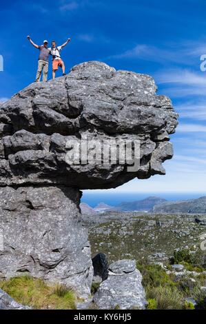 Erkunden Felsformationen auf Tafelberg im Table Mountain National Park, Western Cape, Kapstadt, Südafrika Stockfoto