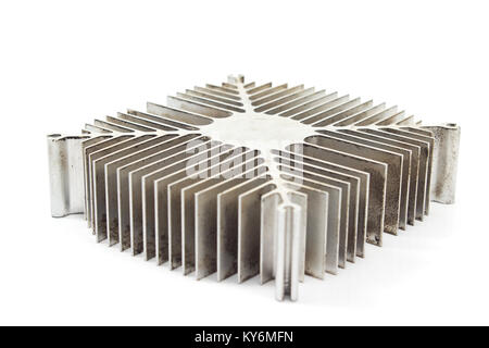 Aluminium CPU-Kühler Kühlkörper auf weißem Hintergrund Stockfoto