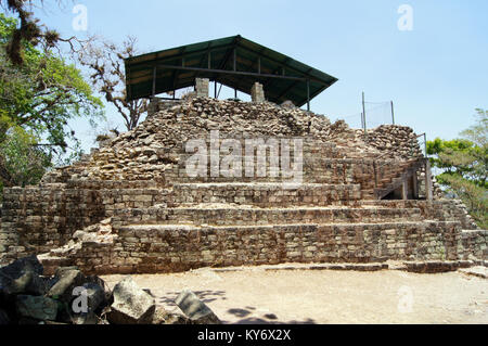 Kleine steinerne Pyramide in Copan, Honduras Stockfoto