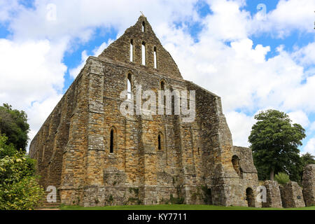 Ruinen der Schlafsaal der Mönche bei Battle Abbey, East Sussex, Vereinigtes Königreich. Auf der Website der 1066 Schlacht von Hastings gebaut. Stockfoto