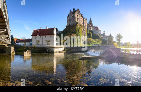 Sigmaringen: Schloss Sigmaringen, Donau (Donau), Schwäbische Alb, Schwäbische Alb, Baden-Württemberg, Deutschland Stockfoto