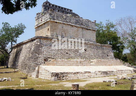 Kleine zerstörten Tempels in Chichen Itza, Yucatan, Mexiko Stockfoto