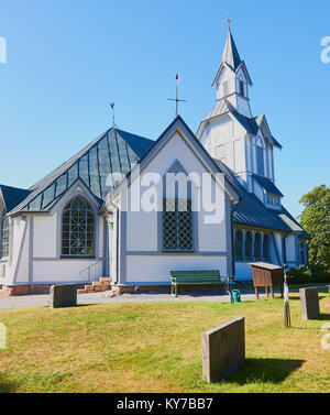 Weiß lackiert achteckige Kirche aus Holz, in den späten 1800er Jahren, Ljustero, Stockholm, Schweden, Skandinavien gebaut. Stockfoto