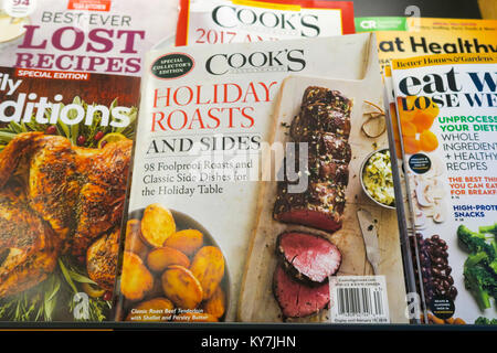 Zeitschriften an AmazonBooks auf W. 34th Street, New York, USA Stockfoto