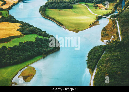 Fluss Luftaufnahme Landschaft im ländlichen Raum in Norwegen Natur ökologie Konzept Stockfoto