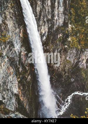 Vettisfossen Wasserfall ist der höchste freier Fall in Norwegen Landschaft der Rocky Mountains Reisen ruhigen malerischen Luftaufnahme wilde Natur Stockfoto