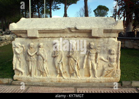 Alte sarcophage in Ruinen von Aphrodisias, Türkei Stockfoto