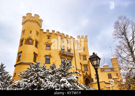 Schloss Hohenschwangau (Schloss), Palast aus dem 19. Jahrhundert in Bayern, Deutschland Stockfoto