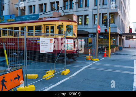 Christchurch, Neuseeland - 31. Oktober 2017: Die vintage Red tram Stadtrundfahrt in Christchurch Downtown ist eine der wichtigsten touristischen Attraktion in Christchurch Stockfoto