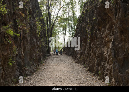 Hellfire Pass auf die berüchtigte Burma Thailand Tod Eisenbahn, wo tausende von alliierten Kriegsgefangenen und asiatischen Zwangsarbeiter Während des Zweiten Weltkrieges starb. Stockfoto