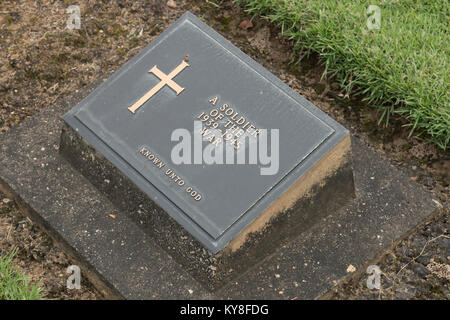 Chungkai Soldatenfriedhof, wo tausende von alliierten Kriegsgefangenen, die in der berüchtigten Thailand nach Burma Tod Eisenbahn während des 2. Weltkriegs gestorben begraben sind. Stockfoto