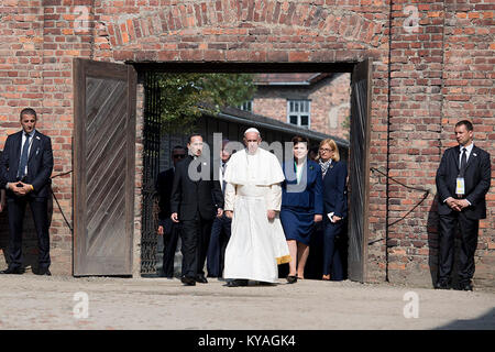 Premier Szydło ich papież Franciszek w Muzeum Auschwitz-Birkenau - 28549114431 Stockfoto