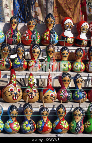 Puppen aus Holz auf Verkauf in Bazar Straße, Türkei Stockfoto