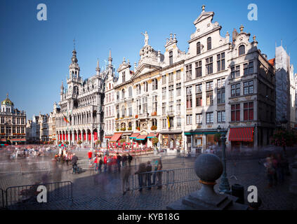 Tagsüber lange Belichtung geschossen vom Grand Place in Brüssel, Belgien. Stockfoto