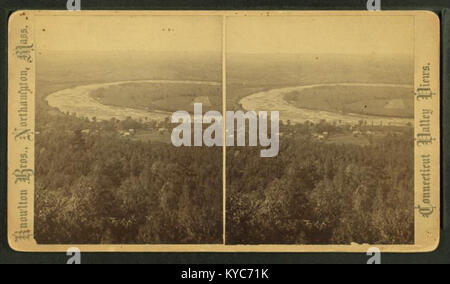 Foto von Knowlton Bros, das die Ochsenbogenkurve des Connecticut River vom Mount Nonotuck, Massachusetts, zeigt und die natürliche Landschaft und die Flussformation einfängt. Stockfoto