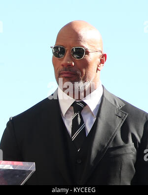 Dwayne Johnson mit Stern auf dem Hollywood Walk of Fame geehrt Mit: Dwayne Johnson Wo: Hollywood, California, United States Wenn: 13 Dez 2017 Credit: FayesVision/WENN.com Stockfoto