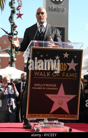 Dwayne Johnson mit Stern auf dem Hollywood Walk of Fame geehrt Mit: Dwayne Johnson Wo: Hollywood, California, United States Wenn: 13 Dez 2017 Credit: FayesVision/WENN.com Stockfoto