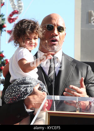 Dwayne Johnson mit Stern auf dem Hollywood Walk of Fame geehrt mit: Jasmin Johnson, Dwayne Johnson Wo: Hollywood, California, United States Wenn: 13 Dez 2017 Credit: FayesVision/WENN.com Stockfoto