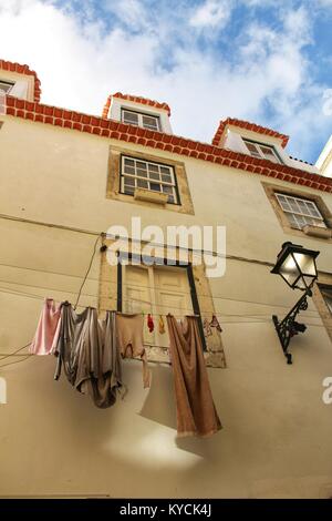 Alten bunten und majestätischen Fliesen- Fassaden mit Vintage