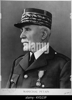 Philippe Pétain, französischer Militärführer und Chef der Vichy-Regierung während des Zweiten Weltkriegs, spielte eine wichtige Rolle bei der Zusammenarbeit Frankreichs mit Nazi-Deutschland. Seine Führung ist historisch bedeutsam und umstritten. Stockfoto