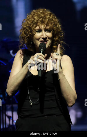 Mailand, Italien. 13. Januar, 2018. Fiorella Mannoia schließt seinen italienischen Tour in Mailand. Credit: Luca Quadrio/Alamy leben Nachrichten Stockfoto