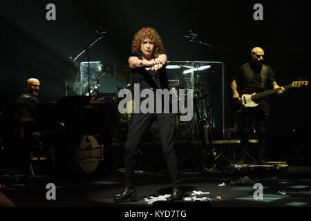 Mailand, Italien. 13. Januar, 2018. Fiorella Mannoia schließt seinen italienischen Tour in Mailand. Credit: Luca Quadrio/Alamy leben Nachrichten Stockfoto