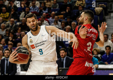 Felipe Reyes (Real Madrid) Baloncesto bricht mit der Verteidigung ACB LIGA ENDESA Übereinstimmung zwischen Real Madrid vs Baloncesto Baloncesto Fuenlabrada am WiZink Zentrum Stadion in Madrid, Spanien, 14. Januar 2018. Credit: Gtres Información más Comuniación auf Linie, S.L./Alamy leben Nachrichten Stockfoto