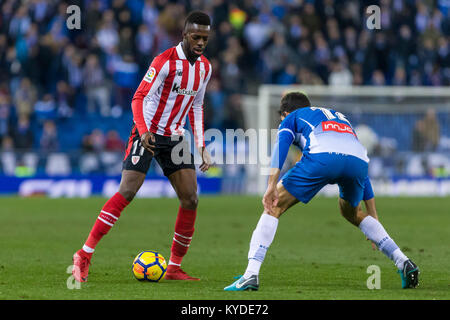 Barcelona, Spanien. 14 Jan, 2018. Athletic Club, Inaki Williams (11) und RCD Espanyol defender Didac (12) Während des Spiels zwischen RCD Espanyol v Athletic Club, für die Runde 19 der Liga Santander, an RCDE Stadium am 14. Januar 2018 in Barcelona, Spanien gespielt. Credit: Gtres Información más Comuniación auf Linie, S.L./Alamy leben Nachrichten Stockfoto