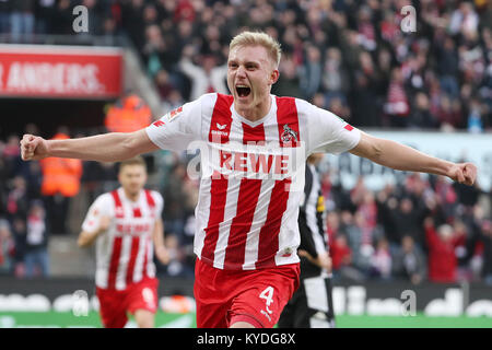 Köln, Deutschland. 14 Jan, 2018. Frederik Soerensen des 1. FC Koeln feiert nach zählen während dem Bundesligaspiel zwischen dem 1. FC Köln und Borussia Mönchengladbach in Köln, Deutschland, am 14.01.2018. Credit: Ulrich Hufnagel/Xinhua/Alamy leben Nachrichten Stockfoto