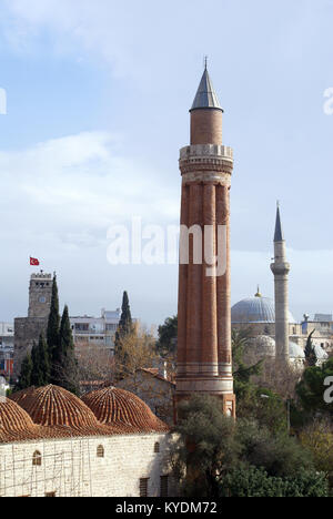 Ivli Minarett und Uhrturm in Antalya, Türkei Stockfoto